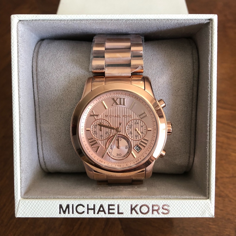 New Michael Kors Women’s Chrono Rose Gold Watch